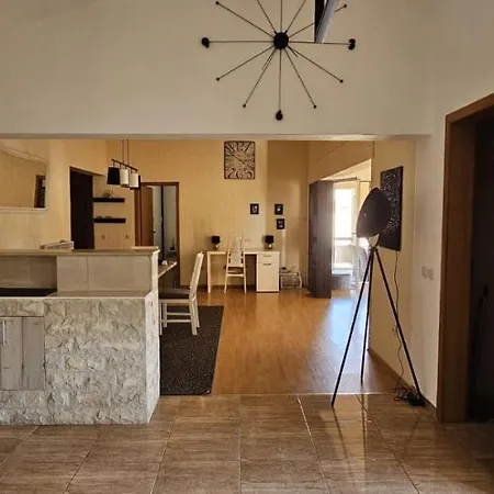 Apartment Anisa Vir